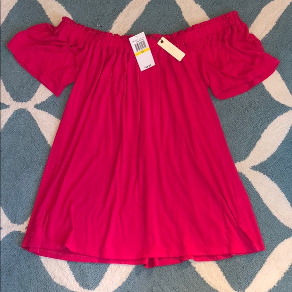Cupio Tops - NWT Off the shoulder Flowy Hot Pink Top